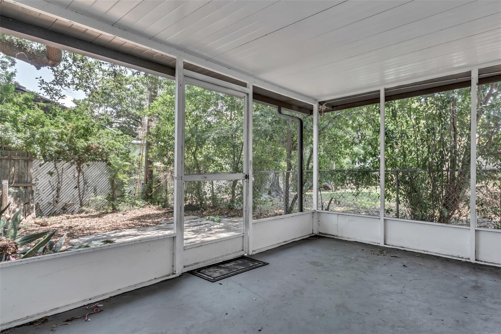 Image 22 of 26 For 4348 Shoreline Drive