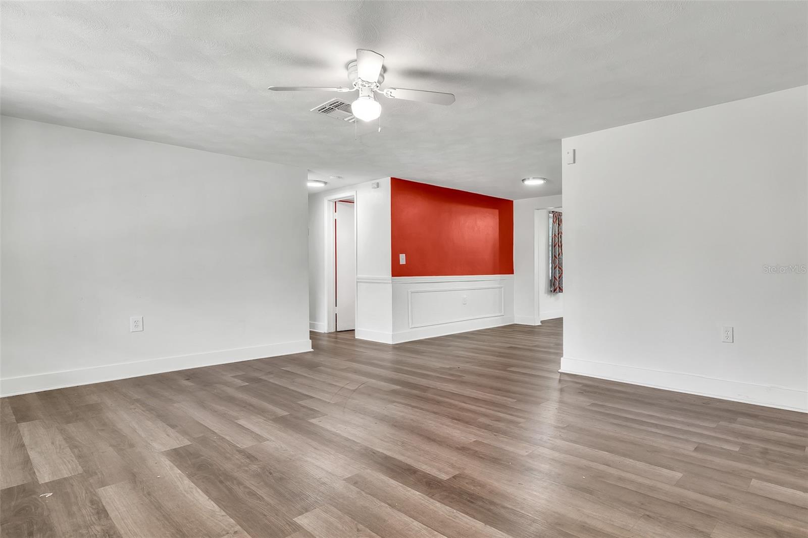 Image 7 of 26 For 4348 Shoreline Drive