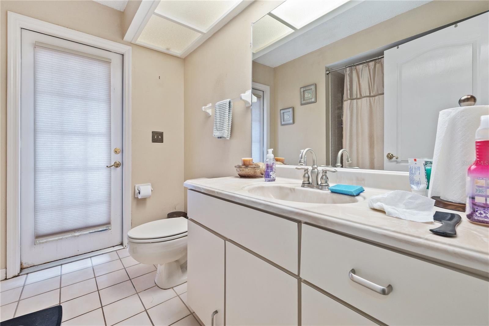 Image 8 of 14 For 6237 Greenwich Drive