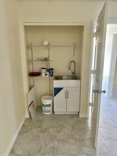 Listing photo id 8 for 7730 Little Road A