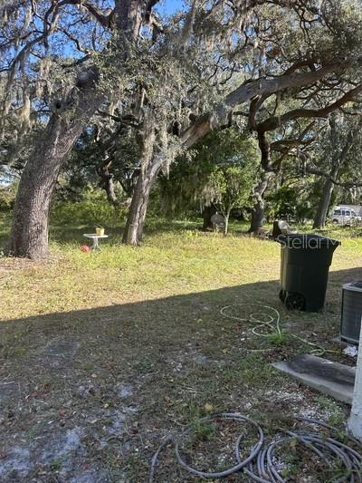 Listing photo id 13 for 7730 Little Road A