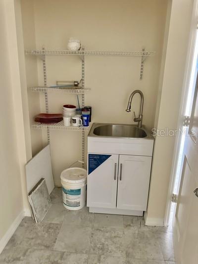 Listing photo id 15 for 7730 Little Road A