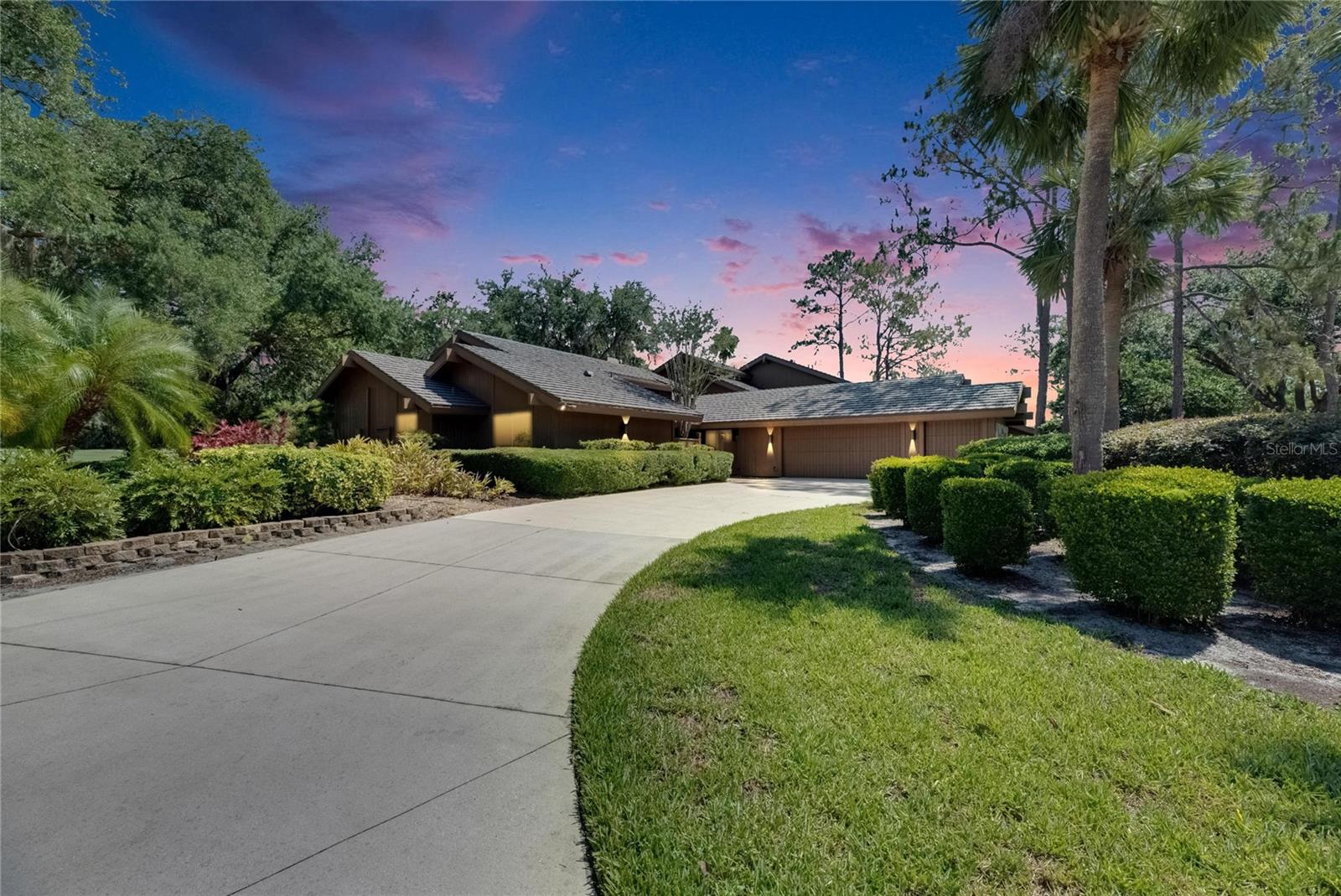 Listing photo id 8 for 29903 Baywood Lane