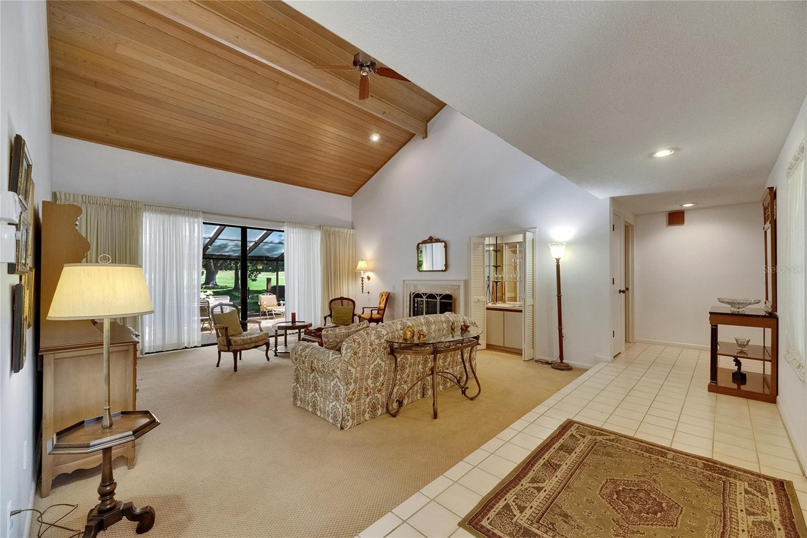 Listing photo id 9 for 29903 Baywood Lane