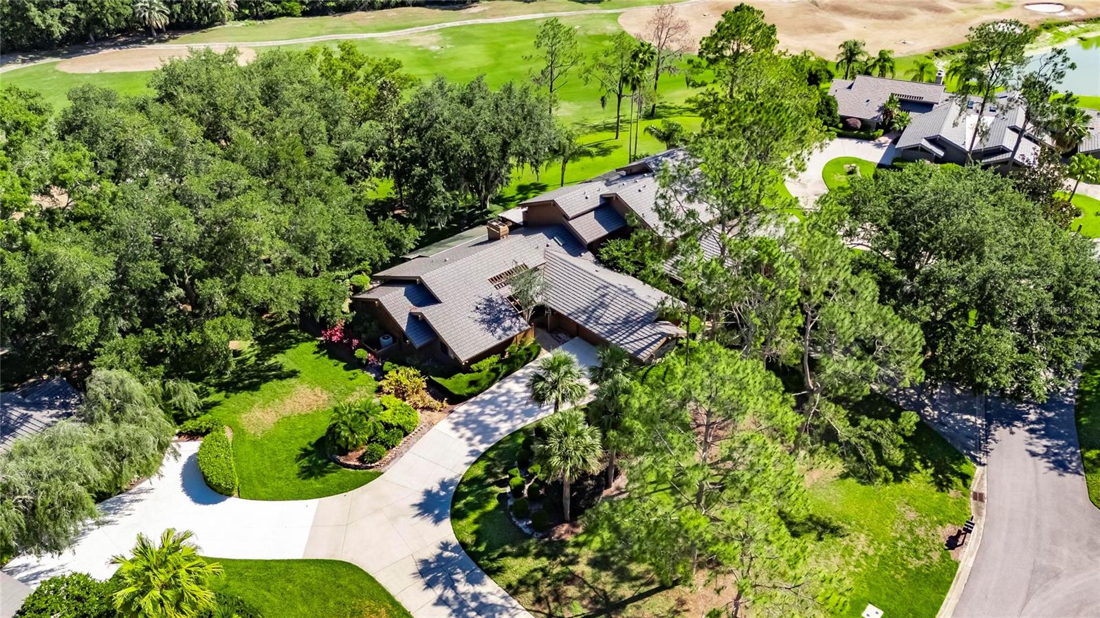 Listing photo id 1 for 29903 Baywood Lane