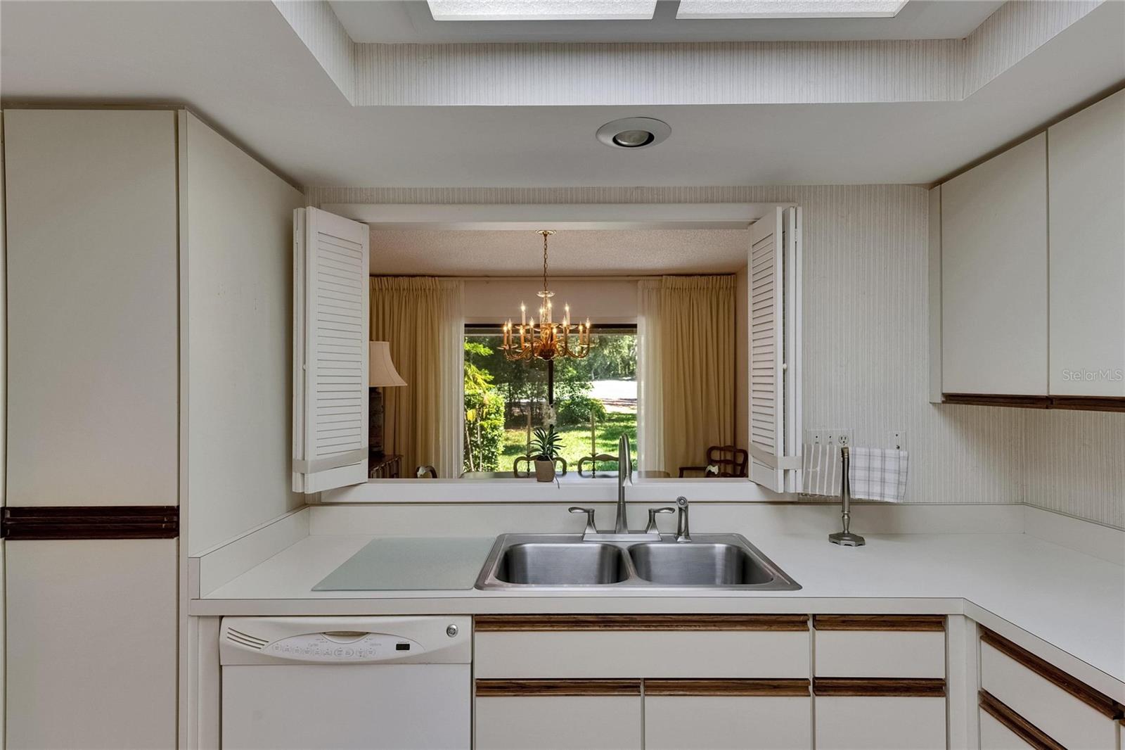 Listing photo id 38 for 29903 Baywood Lane