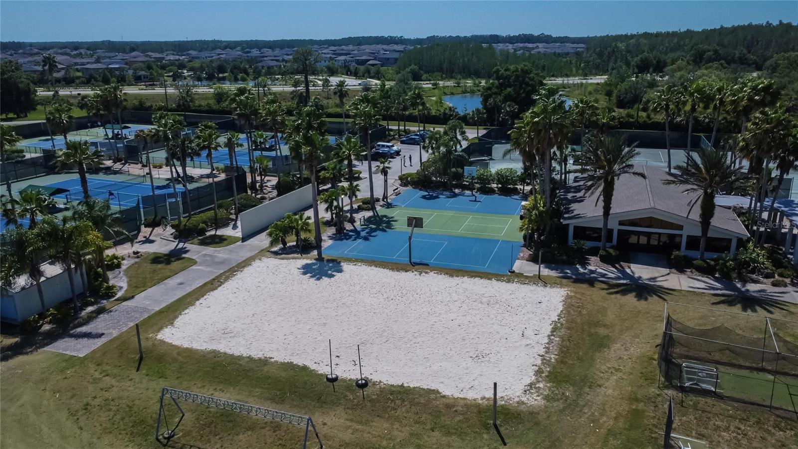 Listing photo id 55 for 29903 Baywood Lane