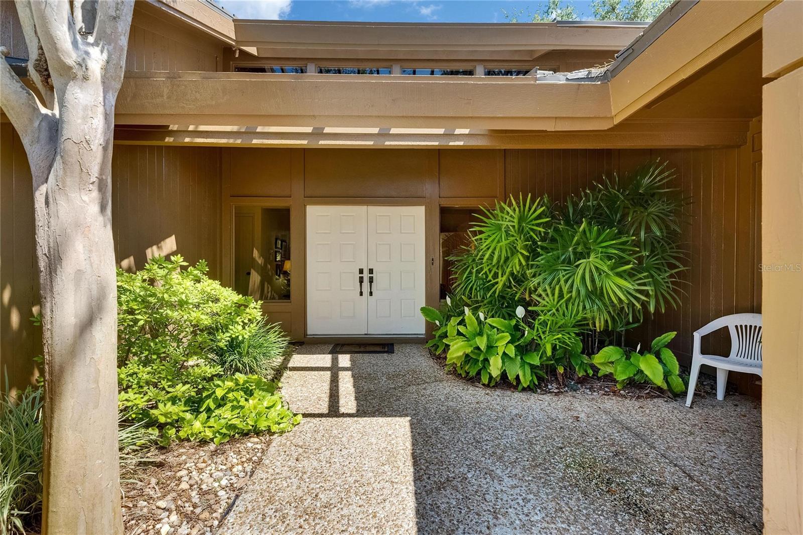 Listing photo id 4 for 29903 Baywood Lane