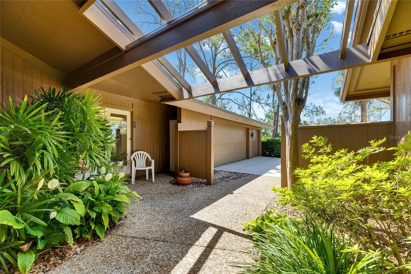 Listing photo id 6 for 29903 Baywood Lane
