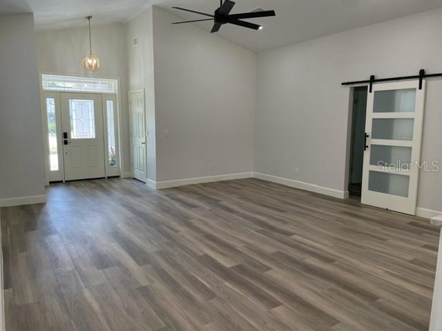 Listing photo id 9 for 7635 55th Street N
