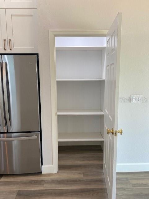 Listing photo id 23 for 7635 55th Street N