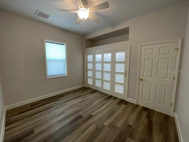 Listing photo id 28 for 7635 55th Street N