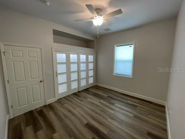 Listing photo id 29 for 7635 55th Street N