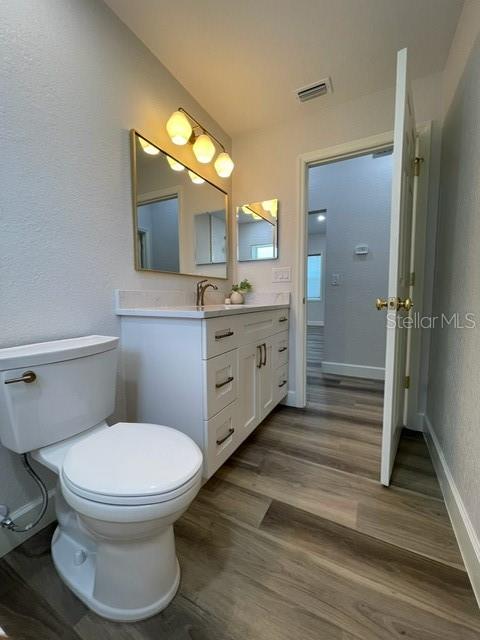 Listing photo id 31 for 7635 55th Street N