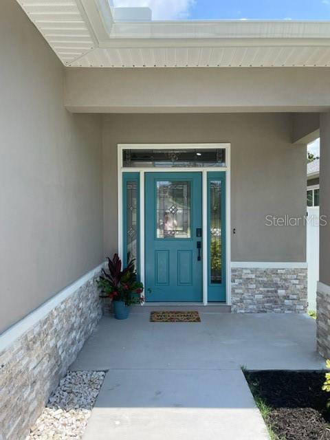 Listing photo id 2 for 7635 55th Street N
