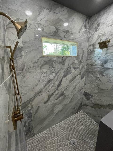 Listing photo id 39 for 7635 55th Street N
