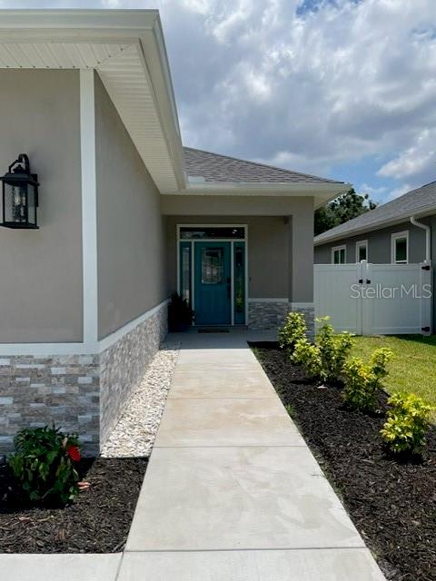 Listing photo id 4 for 7635 55th Street N