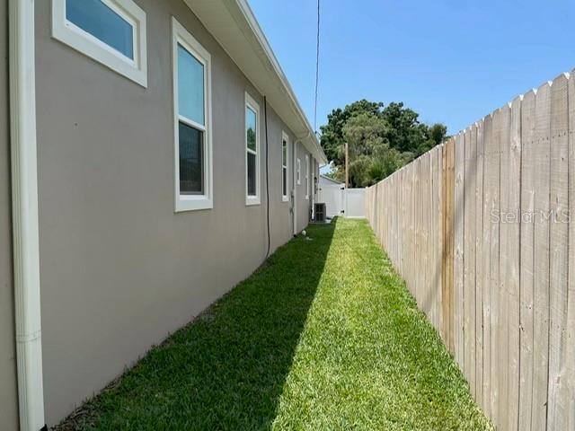 Listing photo id 6 for 7635 55th Street N
