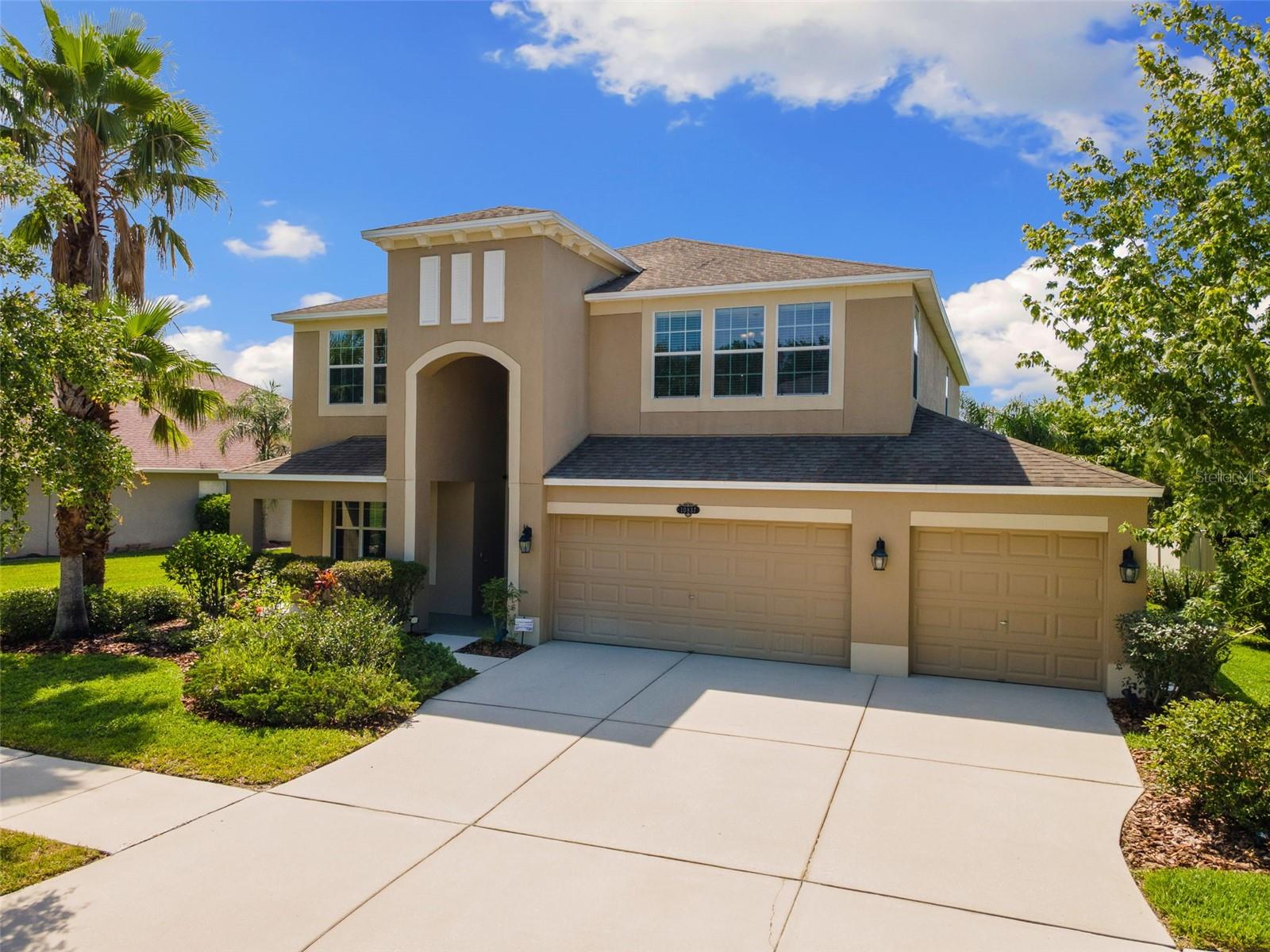 Details for 10837 Breaking Rocks Drive, TAMPA, FL 33647