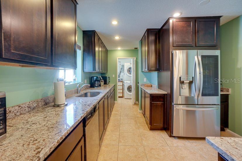 Image 23 of 38 For 8722 Thornwood Lane