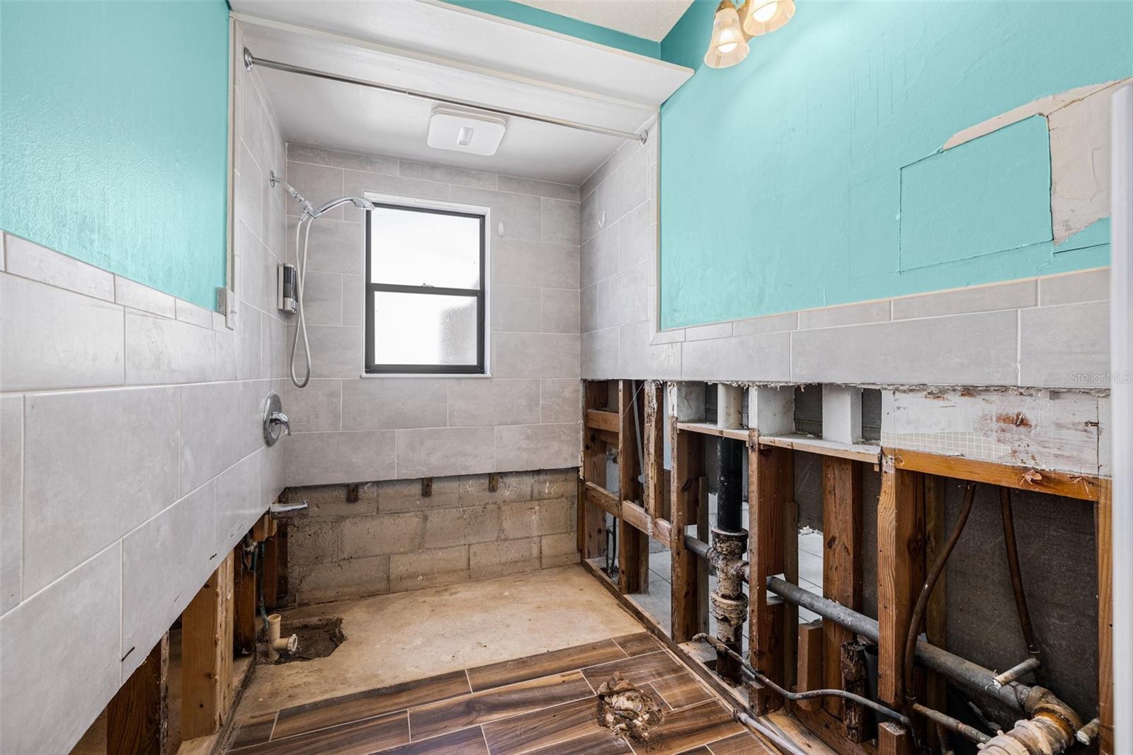 Image 36 of 38 For 8722 Thornwood Lane