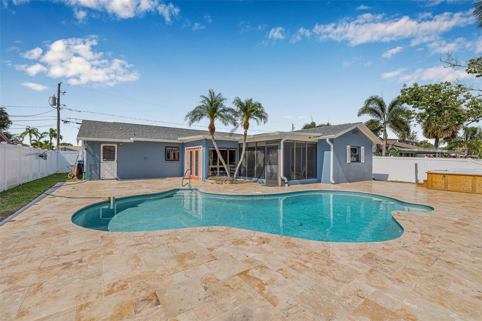 Image 7 of 38 For 8722 Thornwood Lane