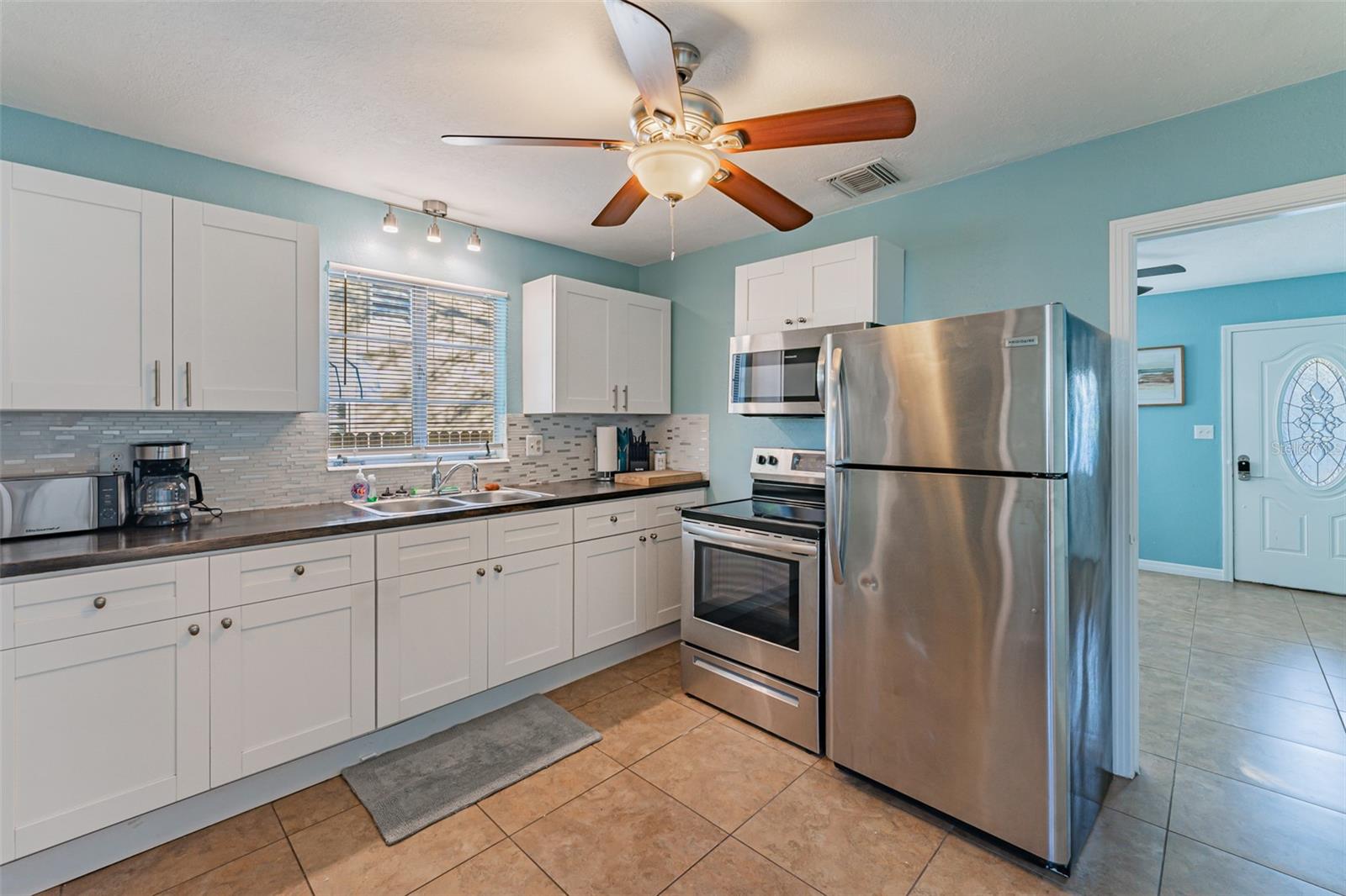 Image 11 of 43 For 2035 29th Avenue N
