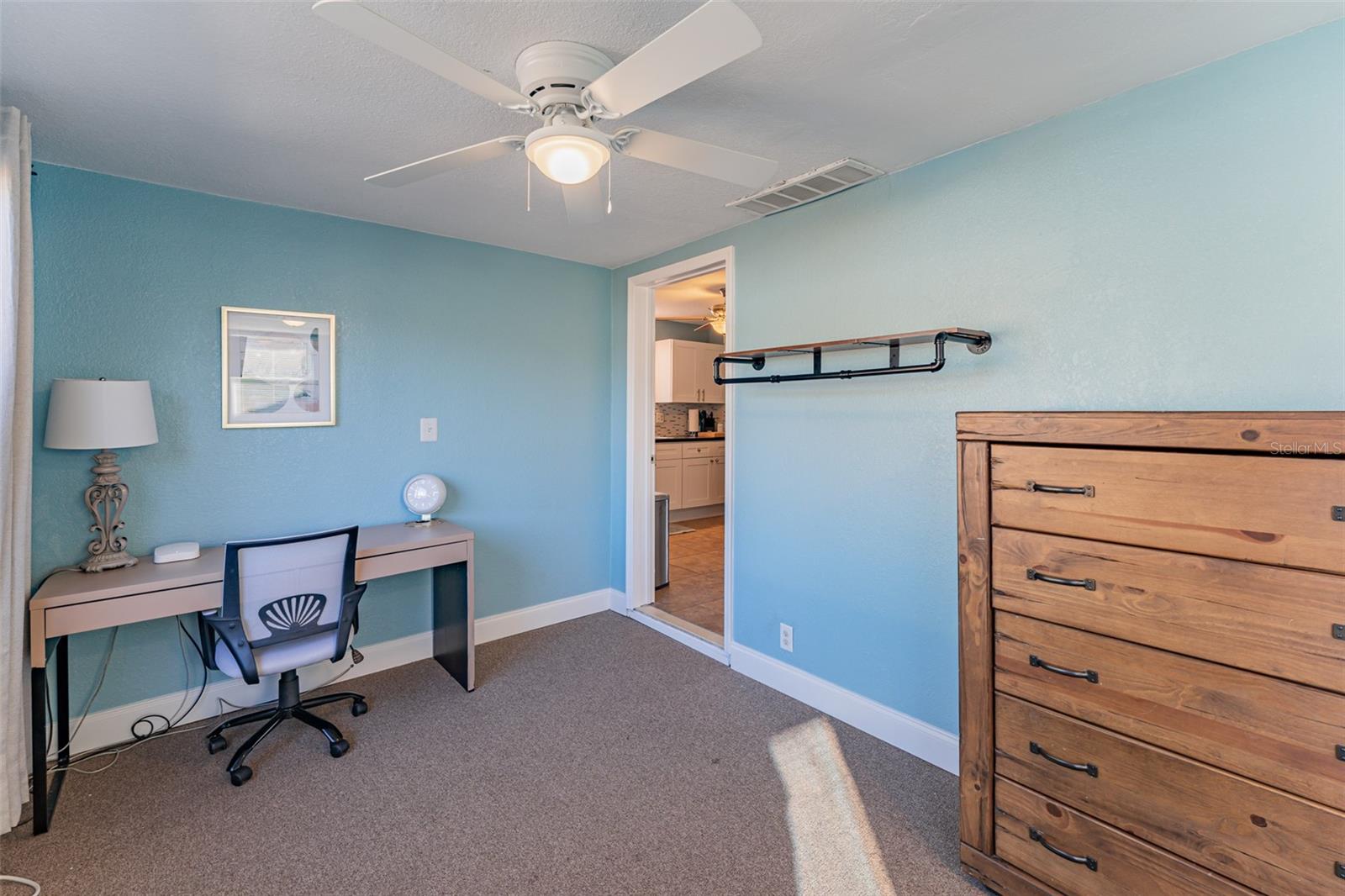 Image 16 of 43 For 2035 29th Avenue N
