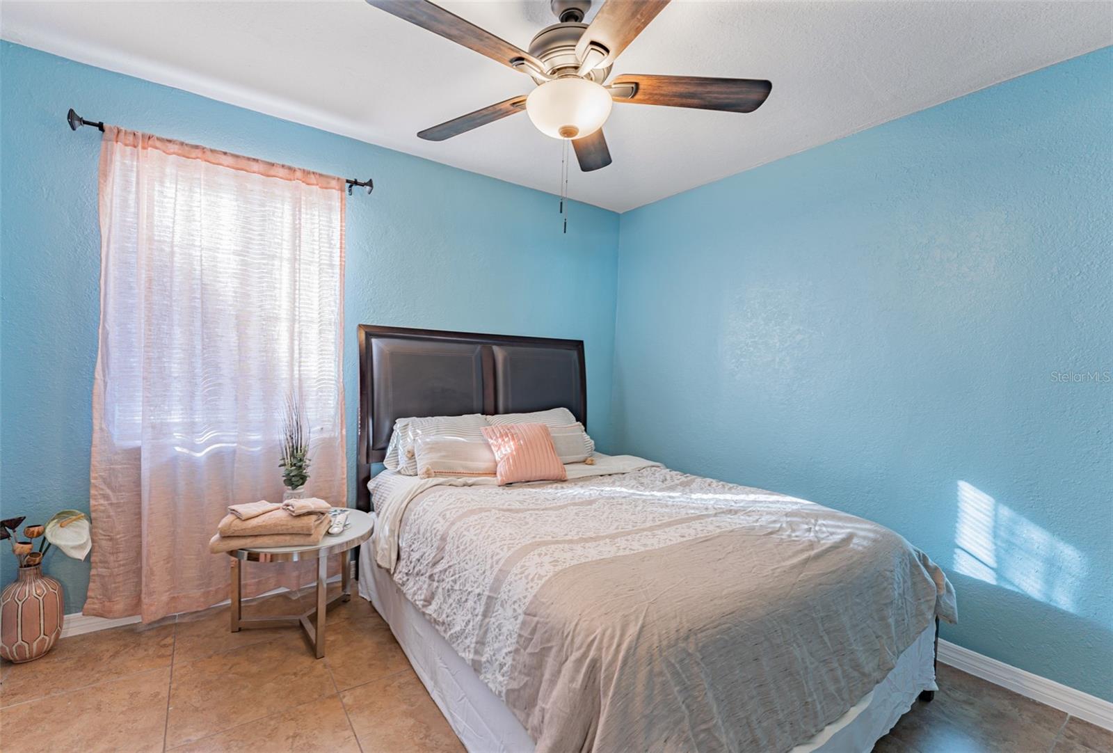Image 20 of 43 For 2035 29th Avenue N