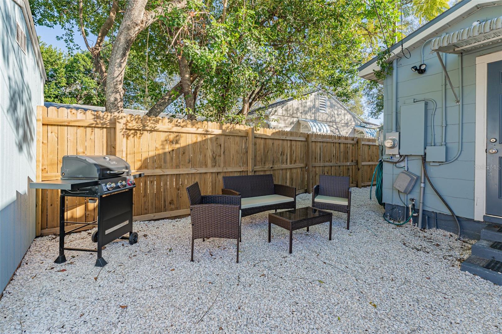 Image 27 of 43 For 2035 29th Avenue N