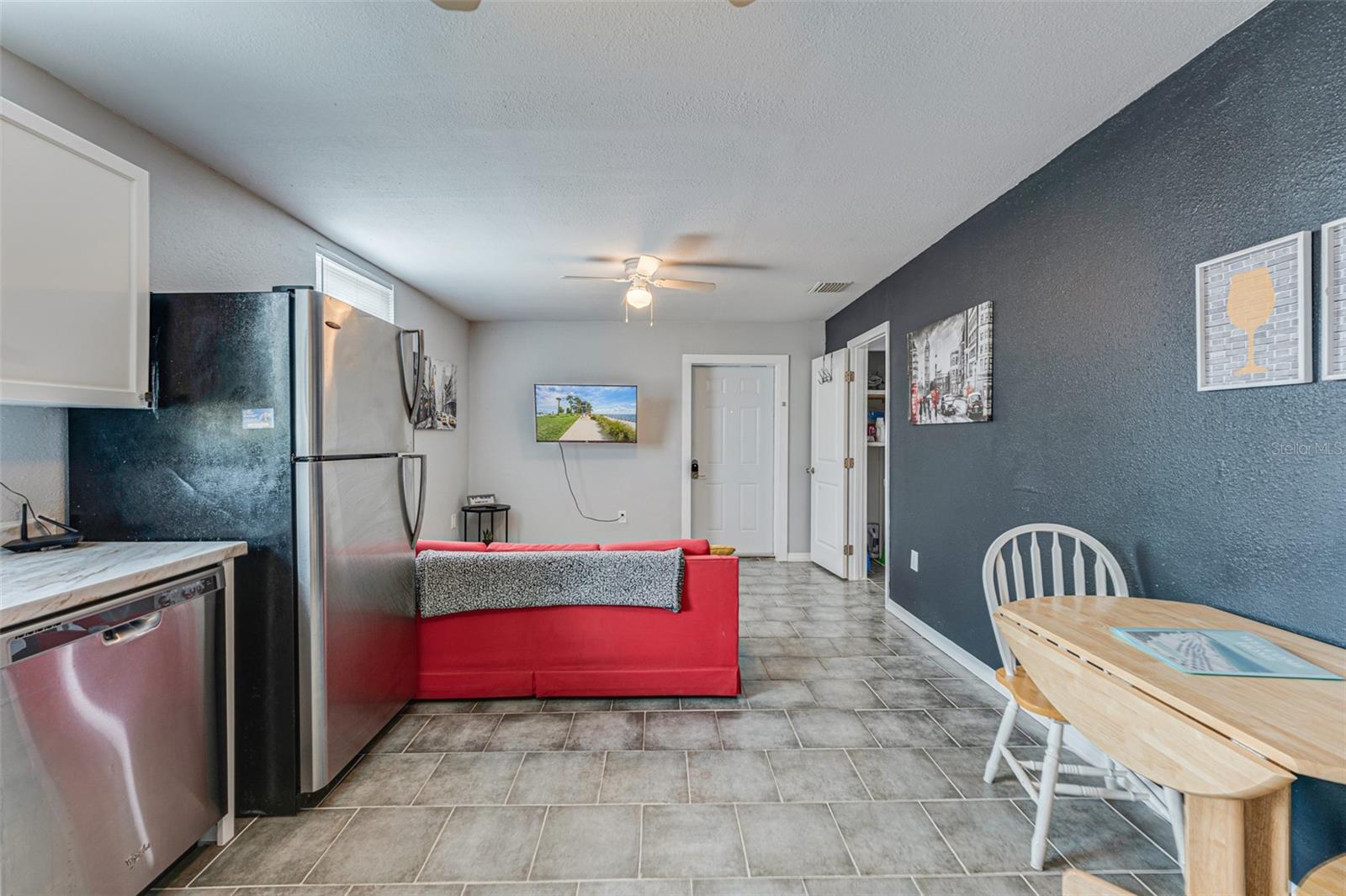 Image 29 of 43 For 2035 29th Avenue N