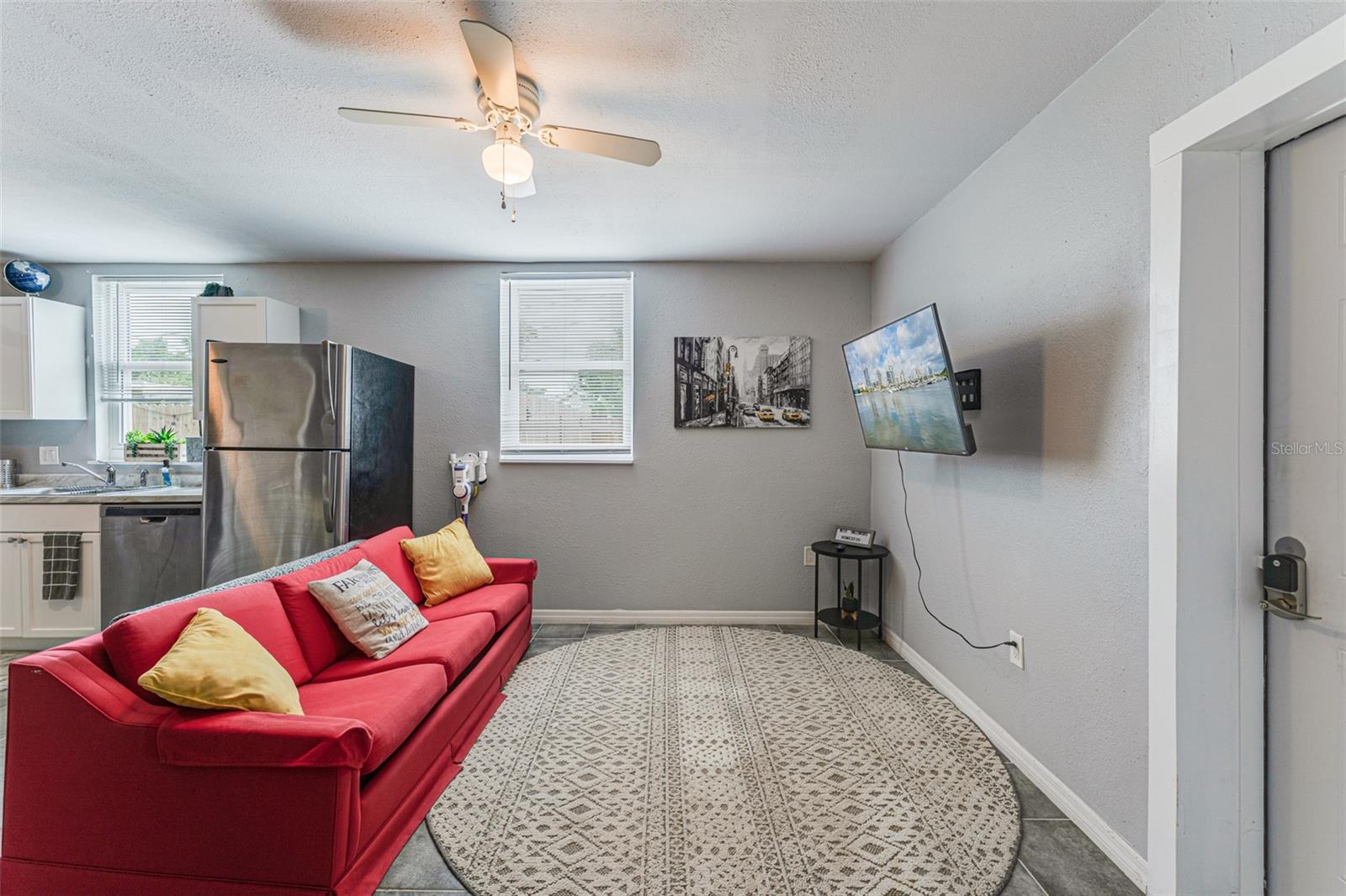Image 32 of 43 For 2035 29th Avenue N