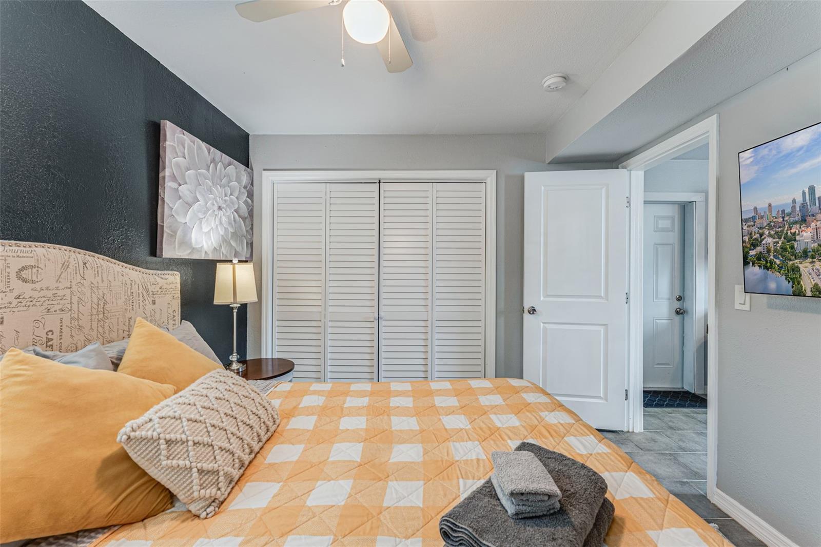 Image 34 of 43 For 2035 29th Avenue N