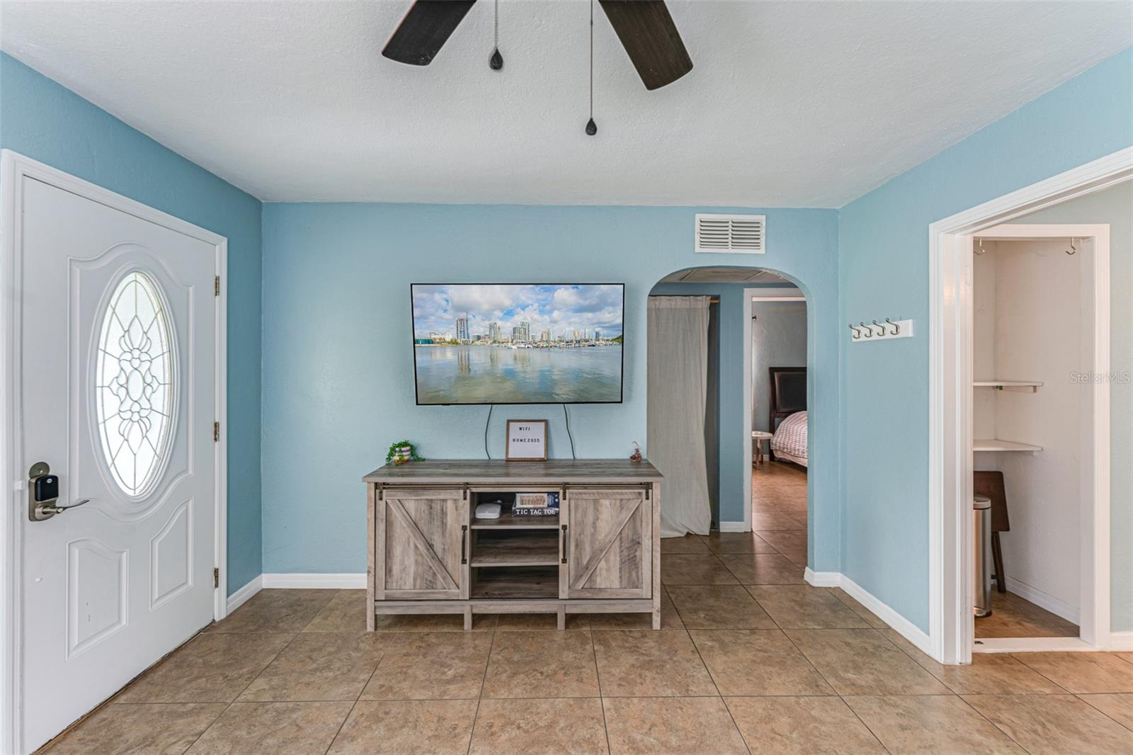Image 36 of 43 For 2035 29th Avenue N