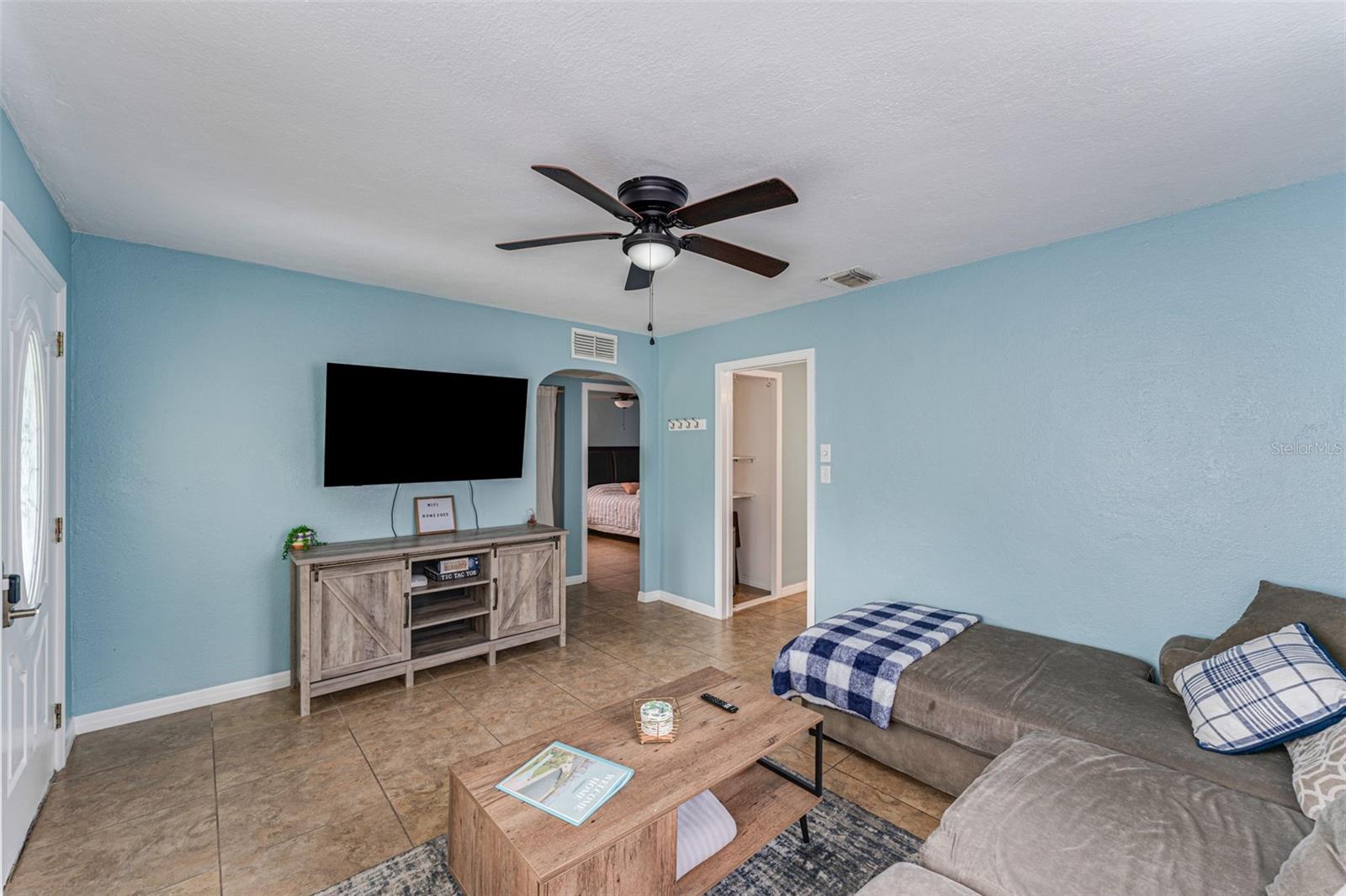 Image 6 of 43 For 2035 29th Avenue N
