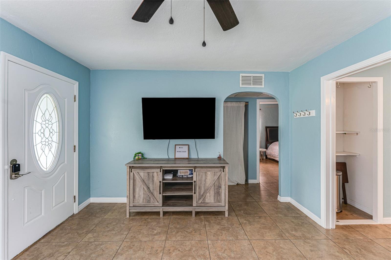 Image 7 of 43 For 2035 29th Avenue N