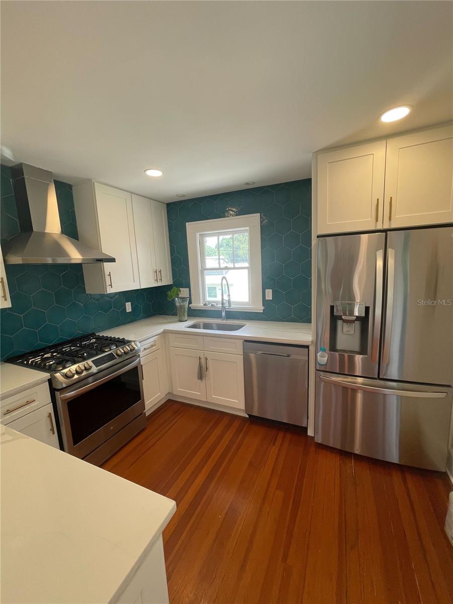 Image 2 of 18 For 145 20th Avenue Se