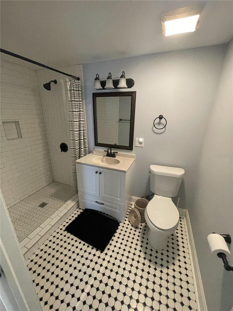 Image 6 of 18 For 145 20th Avenue Se