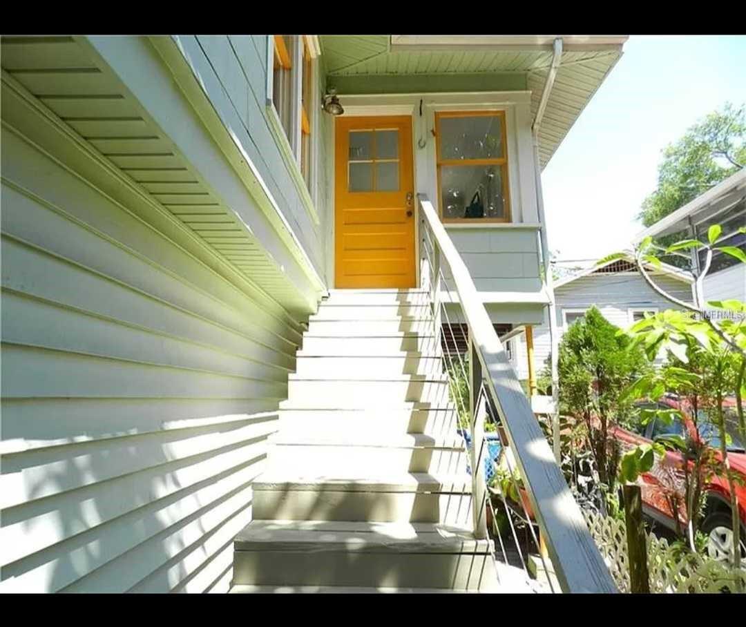 Image 7 of 18 For 145 20th Avenue Se