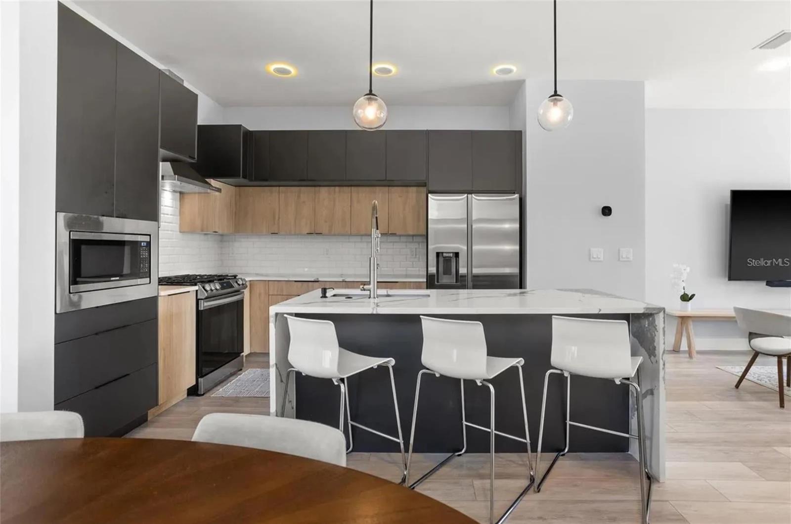 Image 12 of 39 For 2705 Boulevard  4