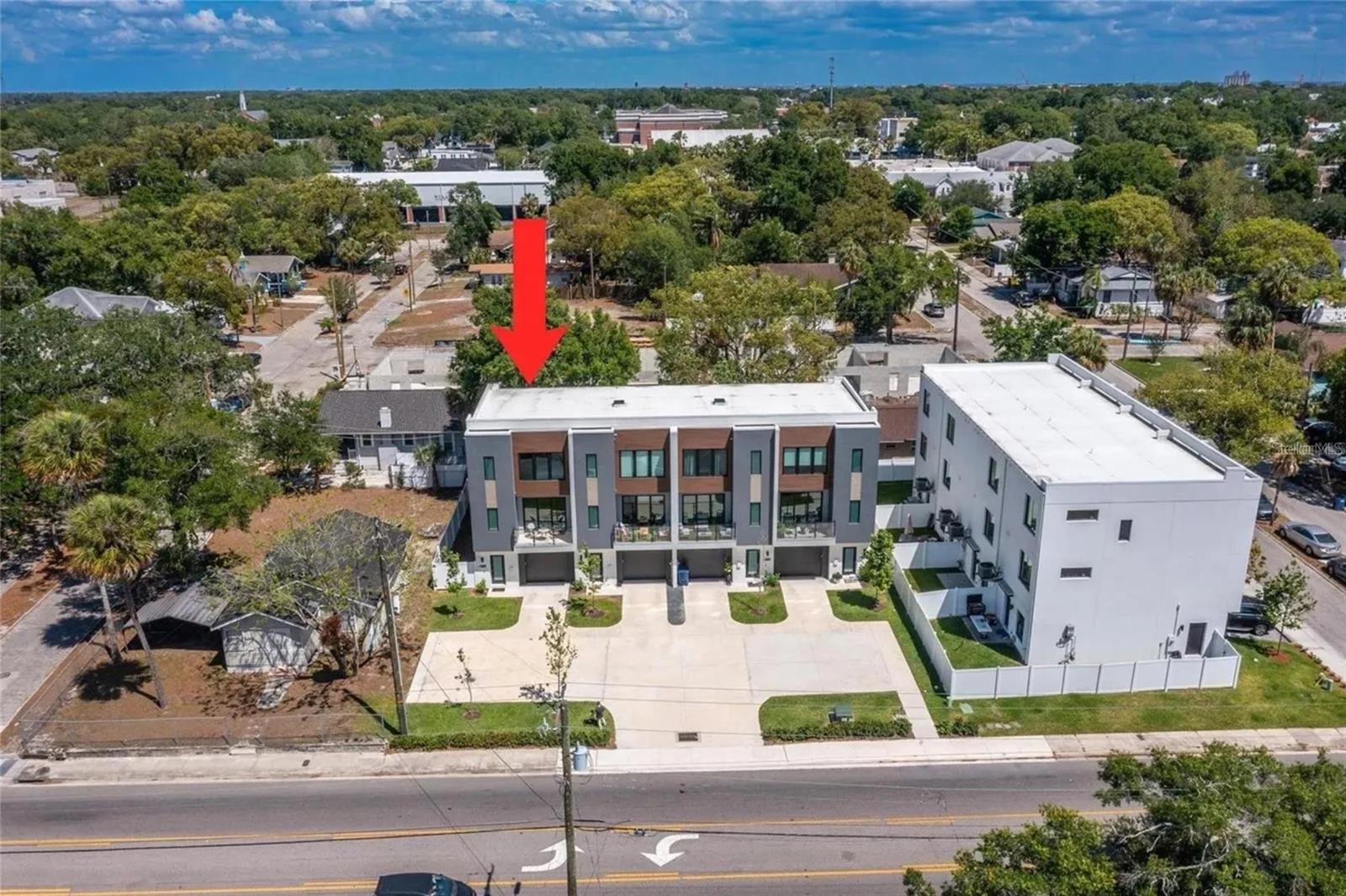 Image 2 of 39 For 2705 Boulevard  4