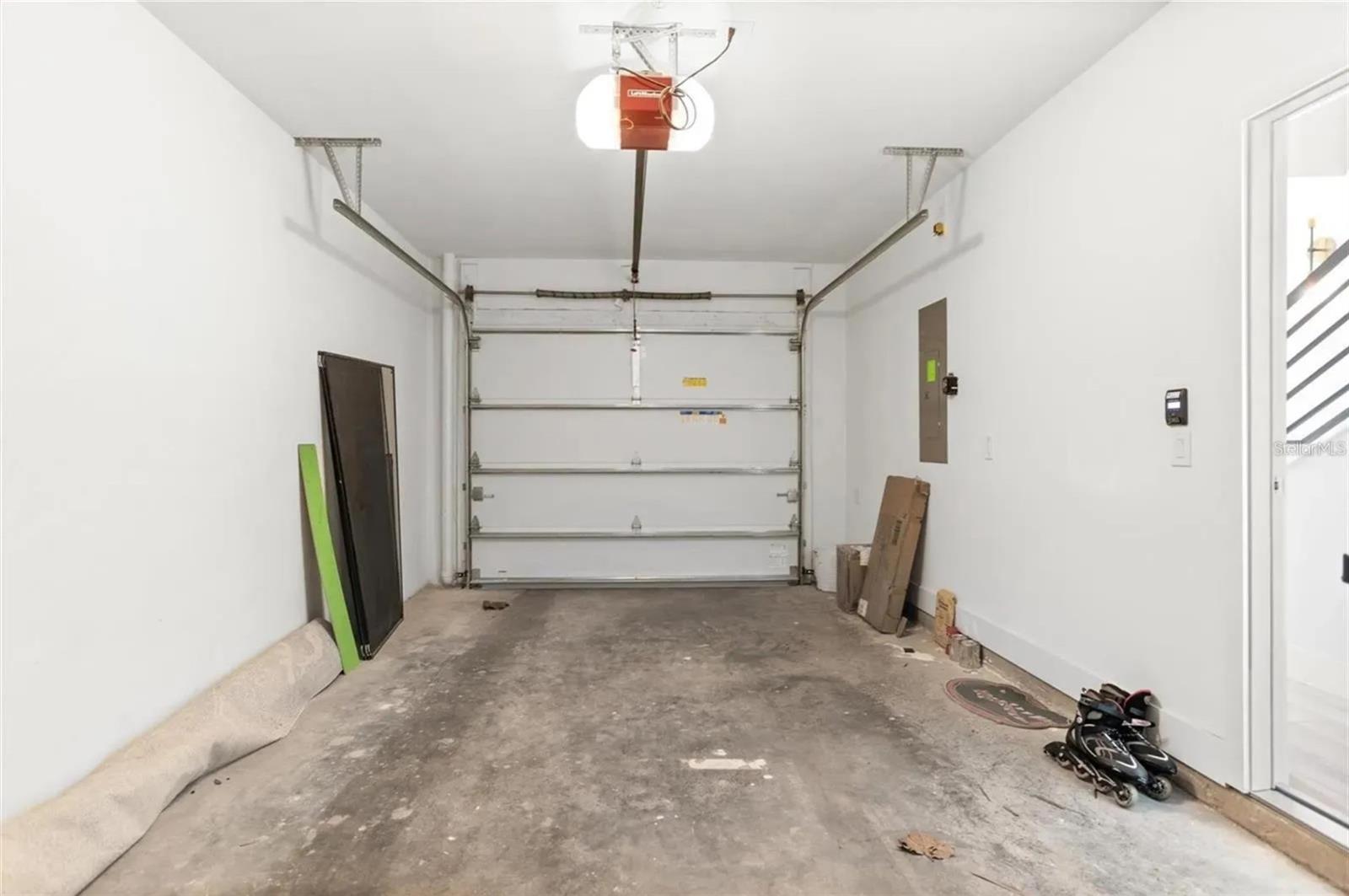 Image 32 of 39 For 2705 Boulevard  4