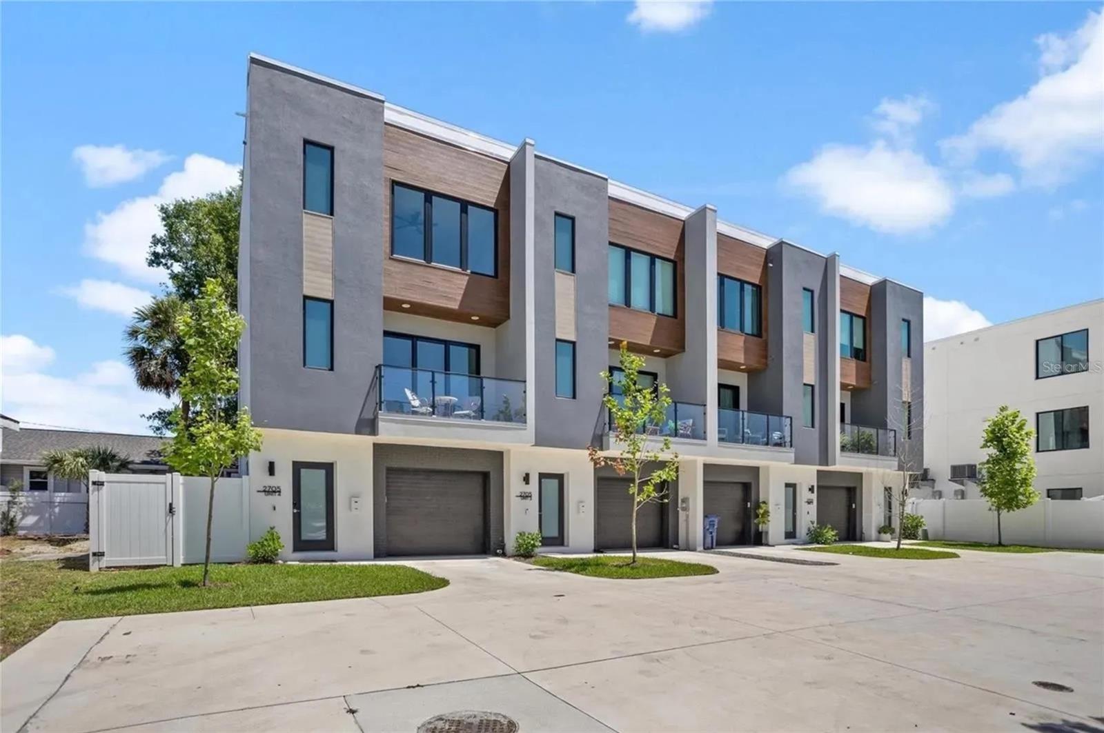 Image 38 of 39 For 2705 Boulevard  4