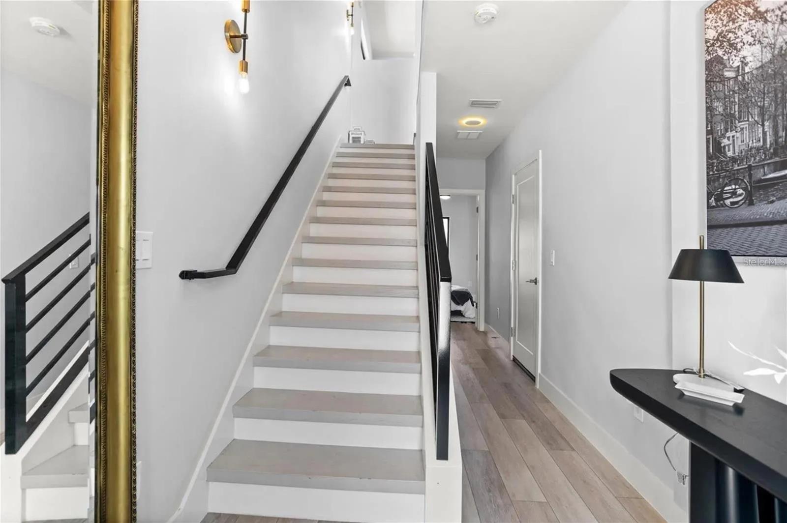 Image 7 of 39 For 2705 Boulevard  4