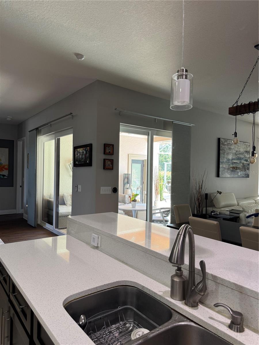 Listing photo id 8 for 3205 Grassglen Place