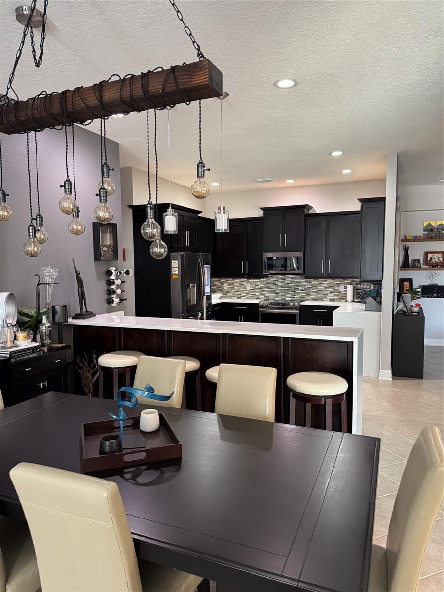 Listing photo id 11 for 3205 Grassglen Place