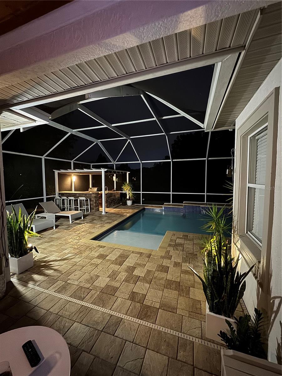 Listing photo id 12 for 3205 Grassglen Place