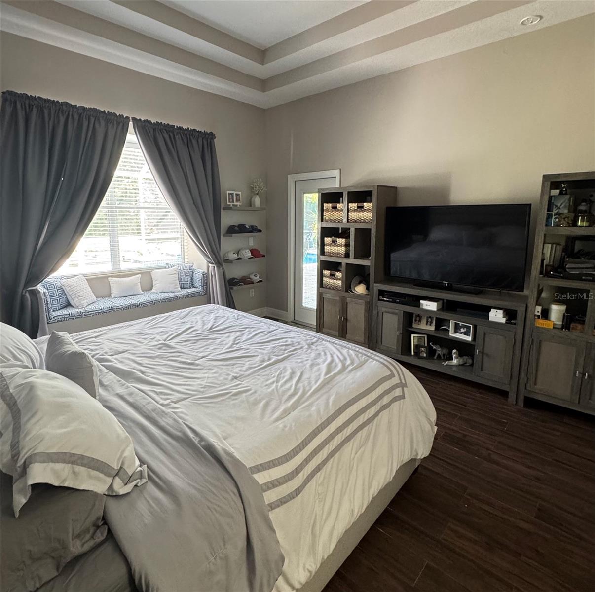 Listing photo id 16 for 3205 Grassglen Place