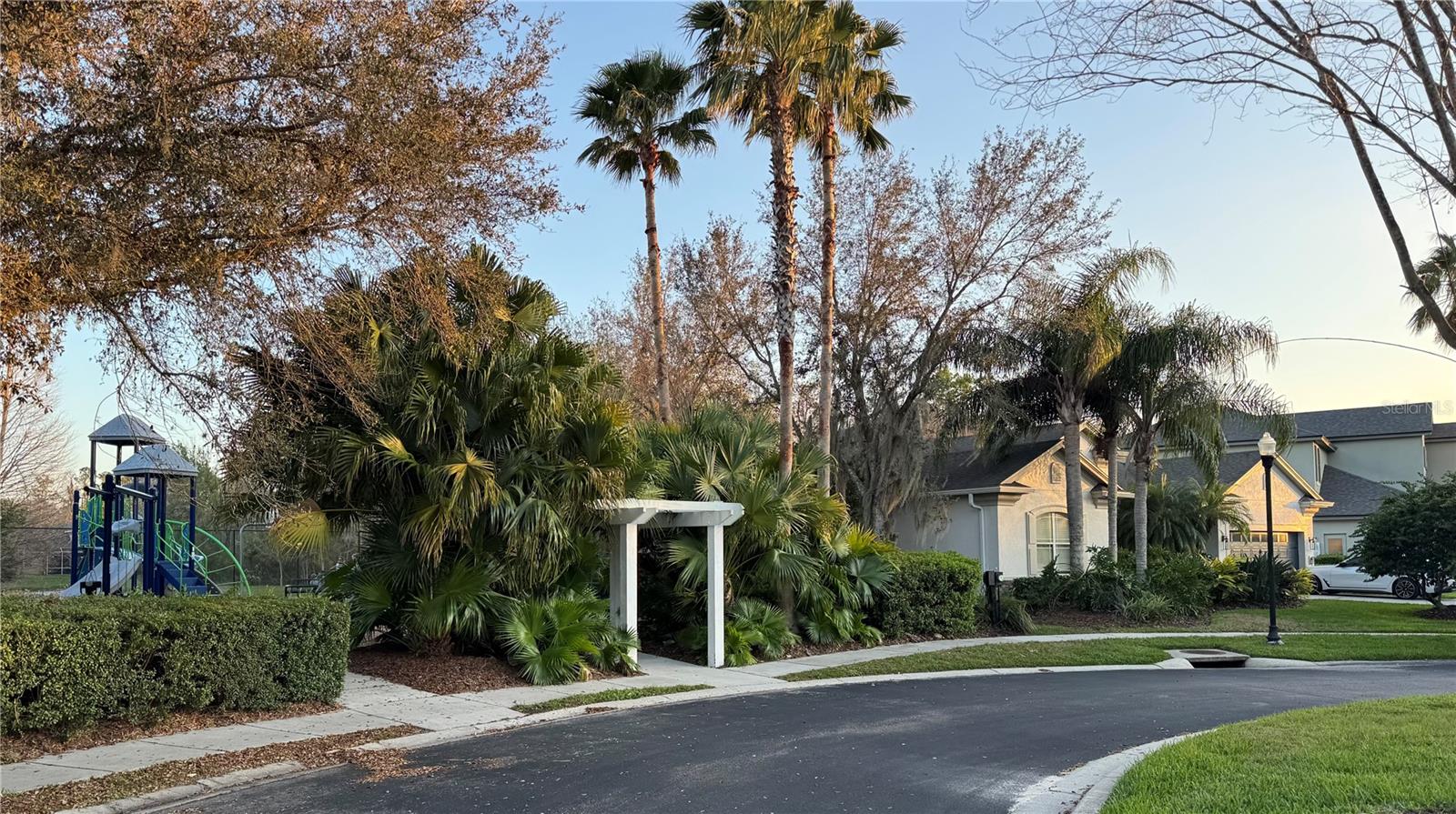 Listing photo id 0 for 3205 Grassglen Place