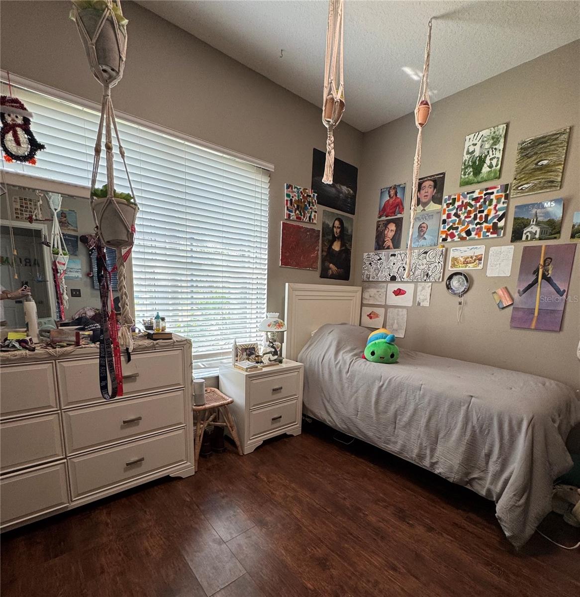 Listing photo id 23 for 3205 Grassglen Place